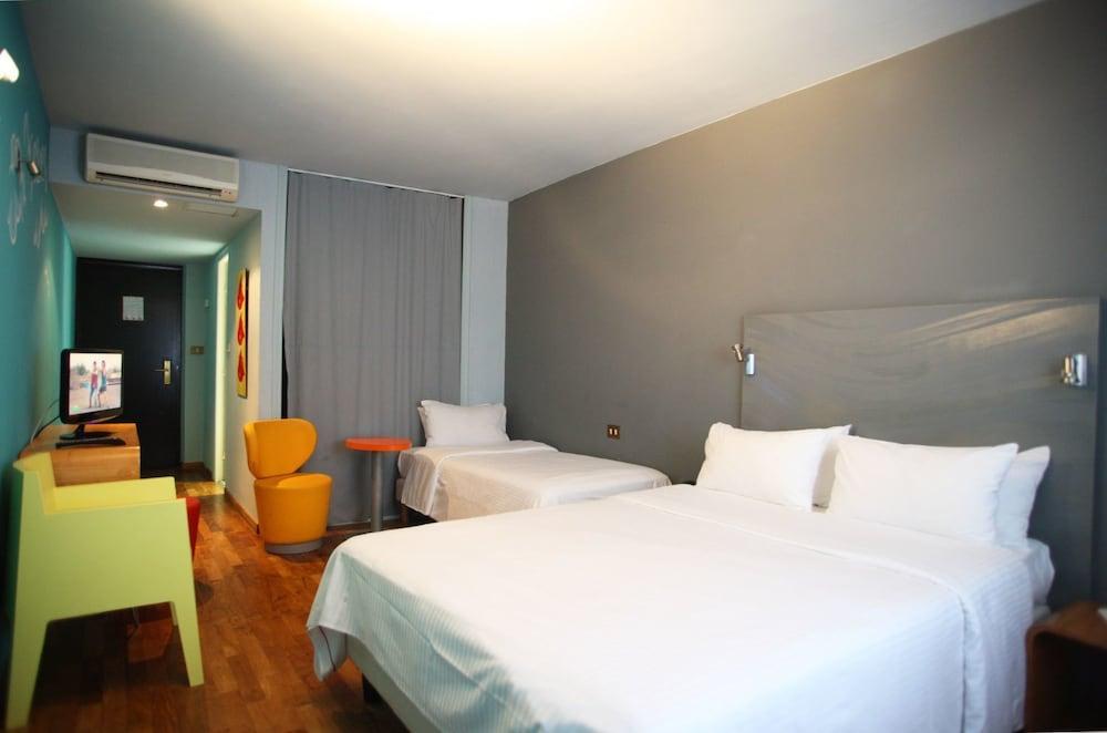 Hotel Balanea Calvi  Exteriör bild