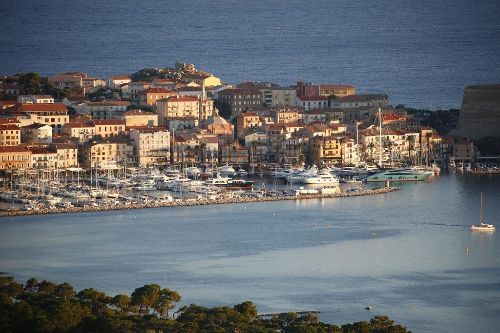Hotel Balanea Calvi  Exteriör bild